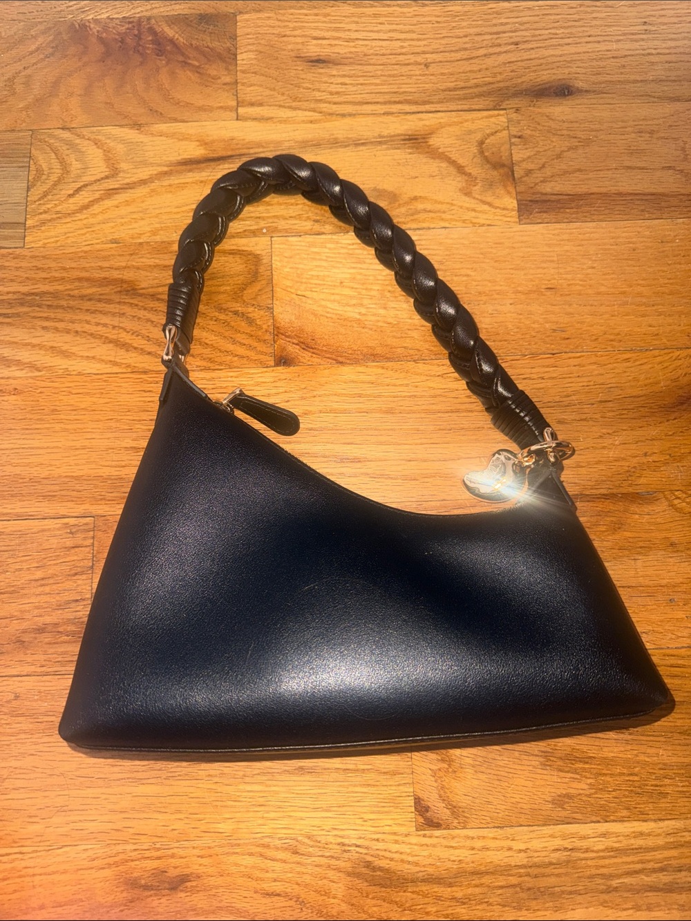 Aupen black leather shoulder bag